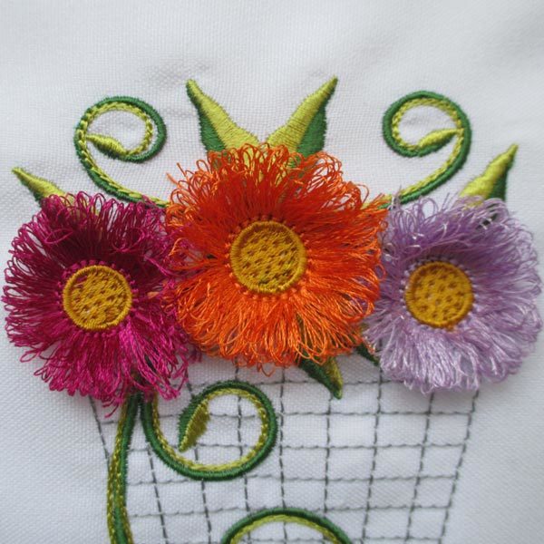 982 Flower Tales Enjoyed through Embroidery: Seasonal Accessories and Small  Items - Kayliebooks