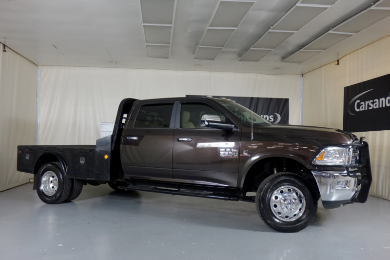 thumbnail image 2 of Greenlight 1:64 2023 Dodge Ram 3500 Dually Flatbed W/ Open Car Trailer – Limited Edition 2 of 2